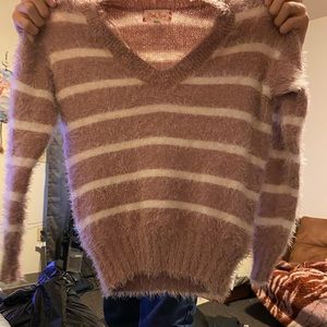 Women’s sweater. Size small